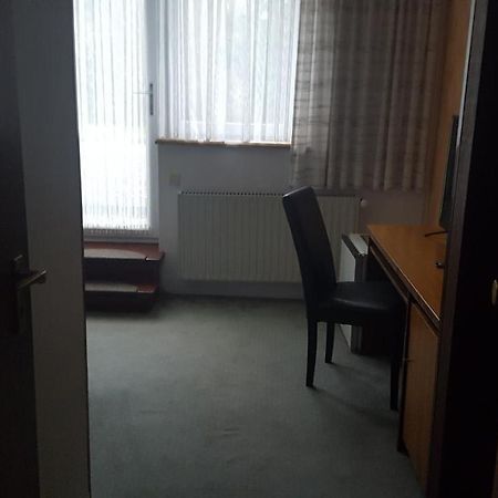 וופרטל Zimmer Im Gruenen מראה חיצוני תמונה