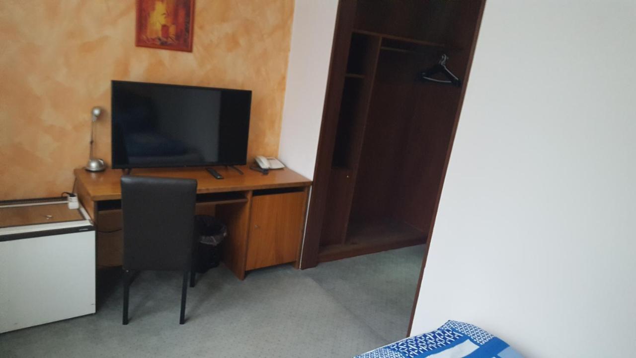 וופרטל Zimmer Im Gruenen מראה חיצוני תמונה